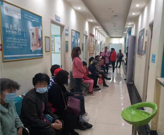 贵阳癫痫病医院联合北京三甲专家免费癫痫病义诊走进安顺市，群情高扬，现场反响热烈!明日最后一天，不容错