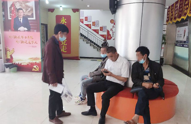 会诊现场|北京天坛医院杨伟力教授颠康会诊首日，众多患者慕名而来